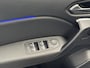 Renault Captur 1.0 TCe 100 INTENS NAVIGATIE CRUISE CONTROL STOEL EN STUURVERWARMING APPLE CARPLAY/ANDROID RIJSTROOKSENSOREN DODEHOEKSENSOREN ACHTERUITRIJCAMERA TREKHAAK ZEER MOOI !!