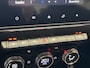 Renault Captur 1.0 TCe 100 INTENS NAVIGATIE CRUISE CONTROL STOEL EN STUURVERWARMING APPLE CARPLAY/ANDROID RIJSTROOKSENSOREN DODEHOEKSENSOREN ACHTERUITRIJCAMERA TREKHAAK ZEER MOOI !!