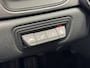 Renault Captur 1.0 TCe 100 INTENS NAVIGATIE CRUISE CONTROL STOEL EN STUURVERWARMING APPLE CARPLAY/ANDROID RIJSTROOKSENSOREN DODEHOEKSENSOREN ACHTERUITRIJCAMERA TREKHAAK ZEER MOOI !!
