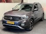 Volkswagen T-Cross 1.0 TSI Style NAVIGATIE ADAPTIVE CRUISE CONTROL CLIMATE CONTROL MEDIA VOORBEREIDING RIJSTROOKSENSOREN DODEHOEKSENSOREN ACHTERUITRIJCAMERA PDC ZEER MOOI !!