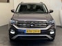 Volkswagen T-Cross 1.0 TSI Style NAVIGATIE ADAPTIVE CRUISE CONTROL CLIMATE CONTROL MEDIA VOORBEREIDING RIJSTROOKSENSOREN DODEHOEKSENSOREN ACHTERUITRIJCAMERA PDC ZEER MOOI !!