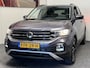 Volkswagen T-Cross 1.0 TSI Style NAVIGATIE ADAPTIVE CRUISE CONTROL CLIMATE CONTROL MEDIA VOORBEREIDING RIJSTROOKSENSOREN DODEHOEKSENSOREN ACHTERUITRIJCAMERA PDC ZEER MOOI !!