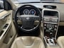 Volvo XC60 3.0 T6 AWD MOMENTUM NIEUWE APK YOUNGTIMER ! LEDER CRUISE CONTROL CLIMATE CONTROL BLUETOOTH TELEFOON 18" LM VELGEN PDC FACELIFT MODEL !!