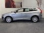 Volvo XC60 3.0 T6 AWD MOMENTUM NIEUWE APK YOUNGTIMER ! LEDER CRUISE CONTROL CLIMATE CONTROL BLUETOOTH TELEFOON 18" LM VELGEN PDC FACELIFT MODEL !!