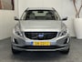 Volvo XC60 3.0 T6 AWD MOMENTUM NIEUWE APK YOUNGTIMER ! LEDER CRUISE CONTROL CLIMATE CONTROL BLUETOOTH TELEFOON 18" LM VELGEN PDC FACELIFT MODEL !!