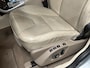 Volvo XC60 3.0 T6 AWD MOMENTUM NIEUWE APK YOUNGTIMER ! LEDER CRUISE CONTROL CLIMATE CONTROL BLUETOOTH TELEFOON 18" LM VELGEN PDC FACELIFT MODEL !!