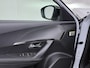 Peugeot e-2008 SUV Allure Avantage 54 kWh | Accu 98% | Airco | Apple Carplay / Android auto | Cruise control adaptief | Camera voor en achter | Navigatie
