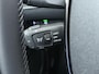 Peugeot e-2008 SUV Allure Avantage 54 kWh | Accu 98% | Airco | Apple Carplay / Android auto | Cruise control adaptief | Camera voor en achter | Navigatie