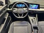 Volkswagen Golf VARIANT 1.5 eTSI STYLE ADAPTIVE CRUISE CONTROL STOEL EN STUURVERWARMING ELEK. VERSTELBARE BESTUURDERSSTOEL MET MASSAGE APPLE CARPLAY/ANDROID RIJSTROOKSENSOREN ACHTERUITRIJCAMERA ZEER MOOI !!