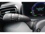 Toyota Yaris HYBRID 130 EXECUTIVE NIEUW & DIRECT LEVERBAAR-VOORRAADKORTING!!! STOEL/STUURVERW PARK-SENSOREN BLIND-SPOT SPORTSTOELEN APPLE/ANDROID NL-AUTO