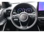 Toyota Yaris HYBRID 130 EXECUTIVE NIEUW & DIRECT LEVERBAAR-VOORRAADKORTING!!! STOEL/STUURVERW PARK-SENSOREN BLIND-SPOT SPORTSTOELEN APPLE/ANDROID NL-AUTO