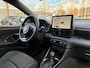 Toyota Yaris HYBRID 130 EXECUTIVE NIEUW & DIRECT LEVERBAAR-VOORRAADKORTING!!! STOEL/STUURVERW PARK-SENSOREN BLIND-SPOT SPORTSTOELEN APPLE/ANDROID NL-AUTO