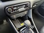 Toyota Yaris HYBRID 130 EXECUTIVE NIEUW & DIRECT LEVERBAAR-VOORRAADKORTING!!! STOEL/STUURVERW PARK-SENSOREN BLIND-SPOT SPORTSTOELEN APPLE/ANDROID NL-AUTO