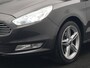 Ford Galaxy 2.0 Titanium Automaat 7 Persoons 241pk | Camera | Apple Carplay | Voorstoelen Verwarmd | LED Koplampen | Cruise Control | Navigatie | 19"L.M |