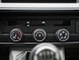 Volkswagen Transporter 2.0 TDI L2H1 110PK | Trekhaak | Parkeersensoren Voor + Achter | Airco | Cruise Control | Multifunctioneel Stuurwiel | Verwarmbare Voorruit | Achteruitrijcamera | Navigatie | Apple/Android Carplay |