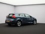 Volvo V40 1.6 T2 Summum / Stoelverwarming / Elektr. stoelverstelling bestuurder / Cruise Control / Leder / Verwarmbare voorruit / Bluetooth