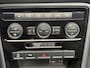 Volkswagen Beetle Cabriolet 1.2 TSI Exclusive Series Navigatie / Cruise control / Bluetooth / Airco / App-connect / 19inch LMV