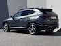 Hyundai Tucson 1.6 T-GDI PHEV Premium 4WD / Dealer onderhouden / Fabrieksgarantie tot 01-2027 / Afn. trekhaak 1.350 kg / Automaat / Leder / Elektrische stoelen & klep / Camera 360° / Stoelventilatie / Stuur-, stoel- & achterbankverwarming / Apple Carpay Android / 19" LM wielen /