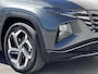Hyundai Tucson 1.6 T-GDI PHEV Premium 4WD / Dealer onderhouden / Fabrieksgarantie tot 01-2027 / Afn. trekhaak 1.350 kg / Automaat / Leder / Elektrische stoelen & klep / Camera 360° / Stoelventilatie / Stuur-, stoel- & achterbankverwarming / Apple Carpay Android / 19" LM wielen /