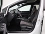 Volkswagen Golf 2.0 TSI GTI 245 PK | Panorama Schuif/Kantel Dak | LED Matrix | Stoelverwarming | Stuurwielverwarming | Digital Cockpit Pro | Head-Updisplay | Achteruitrijcamera | 19 Inch Estoril Velgen