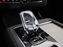 Volvo XC90 T8 PLUG-IN HYBRID ULTRA DARK *NIEUW MODEL* 22INCH B&W LUCHTVERIN