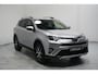 Toyota RAV4 AWD hybrid style-selection navigatie trekhaak-afneembaar 18"-lmv PDC v+a 360-camera leder/stof bekleding stoelen/stuur verwarmd ECC cruise-controle private-glas stuurbediening keyless entry/start electrische-achterklep