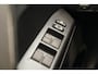 Toyota RAV4 AWD hybrid style-selection navigatie trekhaak-afneembaar 18"-lmv PDC v+a 360-camera leder/stof bekleding stoelen/stuur verwarmd ECC cruise-controle private-glas stuurbediening keyless entry/start electrische-achterklep