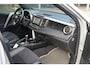 Toyota RAV4 AWD hybrid style-selection navigatie trekhaak-afneembaar 18"-lmv PDC v+a 360-camera leder/stof bekleding stoelen/stuur verwarmd ECC cruise-controle private-glas stuurbediening keyless entry/start electrische-achterklep