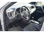 Toyota RAV4 AWD hybrid style-selection navigatie trekhaak-afneembaar 18"-lmv PDC v+a 360-camera leder/stof bekleding stoelen/stuur verwarmd ECC cruise-controle private-glas stuurbediening keyless entry/start electrische-achterklep