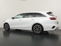 Kia Ceed Sportswagon 1.5 T-GDi GT-Line - Schuifkantel dak - All-Season banden - Camera - AppleCarplay - Android Auto Fabrieksgarantie tot 03-2032 of 150.000Km