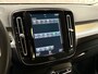 Volvo XC40 1.5 T5 Recharge Inscription 252Pk Automaat (APPLE CARPLAY, GROOT NAVI, TREKHAAK, GETINT GLAS, SPORTSTOELEN, KEYLESS, ELEK ACHTERKLEP, NIEUWE APK, NIEUWSTAAT)