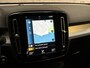 Volvo XC40 1.5 T5 Recharge Inscription 252Pk Automaat (APPLE CARPLAY, GROOT NAVI, TREKHAAK, GETINT GLAS, SPORTSTOELEN, KEYLESS, ELEK ACHTERKLEP, NIEUWE APK, NIEUWSTAAT)