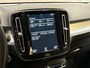 Volvo XC40 1.5 T5 Recharge Inscription 252Pk Automaat (APPLE CARPLAY, GROOT NAVI, TREKHAAK, GETINT GLAS, SPORTSTOELEN, KEYLESS, ELEK ACHTERKLEP, NIEUWE APK, NIEUWSTAAT)