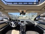 Volvo XC60 2.0 T5 FWD Ocean Race / Automaat / Open-Panodak / Adaptieve Cruise-Control / Vol-Leder / Stoelverwarming / Elektr.-Stoelen met Geheugen / Afneembare-Trekhaak / Climate-Control / Dodehoek-Detectie / Elektr.-Achterklep / Keyless / Radio-Bluetooth / Navi / PDC V+A met Camera / 18'' LMV / ENZ.