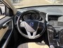 Volvo XC60 2.0 T5 FWD Ocean Race / Automaat / Open-Panodak / Adaptieve Cruise-Control / Vol-Leder / Stoelverwarming / Elektr.-Stoelen met Geheugen / Afneembare-Trekhaak / Climate-Control / Dodehoek-Detectie / Elektr.-Achterklep / Keyless / Radio-Bluetooth / Navi / PDC V+A met Camera / 18'' LMV / ENZ.