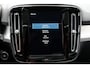 Volvo XC40 T2 Momentum Business | Panoramadak | Adaptieve cruise control | Apple carplay/Android auto | Parkeercamera achter | Keyless | All season banden | Parkeersensor voor + achter | 18 inch Lichtmetalen velgen