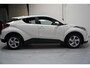 Toyota C-HR / C-HR+ 1.8 Hybrid Active navigatie 1e eigen. cruise-controle 17"-lmv drivers-assist PDC v+a ECC camera bleutooth DAB stuurbediening stoelverwarming