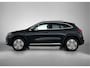 Mercedes-Benz EQA 250+ Business Solution Luxury 71 kWh | Trekhaak | Sierdelen in Star Pattern | Warmtewerend, donkergetint glas | Smartphone integratie | Panoramaschuifdak | 18 inch multispaakse lichtmetalen velgen |