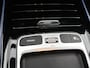 Mercedes-Benz EQA 250+ Business Solution Luxury 71 kWh | Trekhaak | Sierdelen in Star Pattern | Warmtewerend, donkergetint glas | Smartphone integratie | Panoramaschuifdak | 18 inch multispaakse lichtmetalen velgen |
