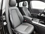 Mercedes-Benz EQA 250+ Business Solution Luxury 71 kWh | Trekhaak | Sierdelen in Star Pattern | Warmtewerend, donkergetint glas | Smartphone integratie | Panoramaschuifdak | 18 inch multispaakse lichtmetalen velgen |