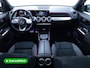 Mercedes-Benz GLB 200 AMG Line Night Pakket Panoramadak | Elec. trekhaak | Matrix Led | Elec. achterklep | Stoelverwarming | Camera | Navigatie, Cruise, Apple Carplay/app. connect