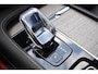 Volvo XC90 T8 455PK Automaat Plug-in hybrid AWD Ultimate Dark / Bowers & Wilkins / Luchtvering / Head Up Display / 360 Camera / Massagestoelen / Gelaagde Zijruiten / Trekhaak /