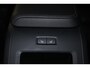 Volvo XC60 T8 Recharge AWD Inscription - Luchtvering - Panorama/schuifdak - IntelliSafe Assist & Surround - 360º Camera - Harman/Kardon audio - Adaptieve LED koplampen - Verwarmde voorstoelen, stuur & achterbank - Parkeersensoren voor & achter - Elektr. bedienb. voorstoelen met geheugen links - Extra getint glas - Inklapbare trekhaak - 19' LMV