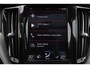 Volvo XC60 T8 Recharge AWD Inscription - Luchtvering - Panorama/schuifdak - IntelliSafe Assist & Surround - 360º Camera - Harman/Kardon audio - Adaptieve LED koplampen - Verwarmde voorstoelen, stuur & achterbank - Parkeersensoren voor & achter - Elektr. bedienb. voorstoelen met geheugen links - Extra getint glas - Inklapbare trekhaak - 19' LMV