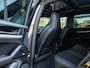 Porsche Cayenne 3.0 E-Hybrid | SPORTCHRONO | SPORTUITLAATEINDPIJPEN | PASM LUCHTVERING | MATRIX | BOSE | STOELVERWARMING | 18-WEG STOELEN | PANORAMA/SCHUIF-KANTELDAK | CAMERA | ELEKTR.TREKHAAK | ADAPTIEVE CRUISE CONTROL | 22 INCH 911 TURBO DESIGN |