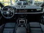 Porsche Cayenne 3.0 E-Hybrid | SPORTCHRONO | SPORTUITLAATEINDPIJPEN | PASM LUCHTVERING | MATRIX | BOSE | STOELVERWARMING | 18-WEG STOELEN | PANORAMA/SCHUIF-KANTELDAK | CAMERA | ELEKTR.TREKHAAK | ADAPTIEVE CRUISE CONTROL | 22 INCH 911 TURBO DESIGN |