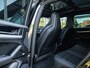 Porsche Cayenne 3.0 E-Hybrid | SPORTCHRONO | SPORTUITLAATEINDPIJPEN | PASM LUCHTVERING | MATRIX | BOSE | STOELVERWARMING | 18-WEG STOELEN | PANORAMA/SCHUIF-KANTELDAK | CAMERA | ELEKTR.TREKHAAK | ADAPTIEVE CRUISE CONTROL | 22 INCH 911 TURBO DESIGN |