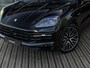 Porsche Cayenne 3.0 E-Hybrid | SPORTCHRONO | SPORTUITLAATEINDPIJPEN | PASM LUCHTVERING | MATRIX | BOSE | STOELVERWARMING | 18-WEG STOELEN | PANORAMA/SCHUIF-KANTELDAK | CAMERA | ELEKTR.TREKHAAK | ADAPTIEVE CRUISE CONTROL | 22 INCH 911 TURBO DESIGN |