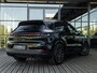 Porsche Cayenne 3.0 E-Hybrid | SPORTCHRONO | SPORTUITLAATEINDPIJPEN | PASM LUCHTVERING | MATRIX | BOSE | STOELVERWARMING | 18-WEG STOELEN | PANORAMA/SCHUIF-KANTELDAK | CAMERA | ELEKTR.TREKHAAK | ADAPTIEVE CRUISE CONTROL | 22 INCH 911 TURBO DESIGN |
