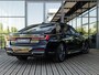 BMW 7-Serie 745Le xDrive High Executive | M-SPORT | BOWERS & WILKINS | TV SCHERMEN | STOELMASSAGE VOOR EN ACHTER | STOELVENTILATIE | INTEGRAL ACTIVE STEERING | SOFTCLOSE | HEAD-UP | SKY LOUNGE PANORAMADAK | 20 INCH |